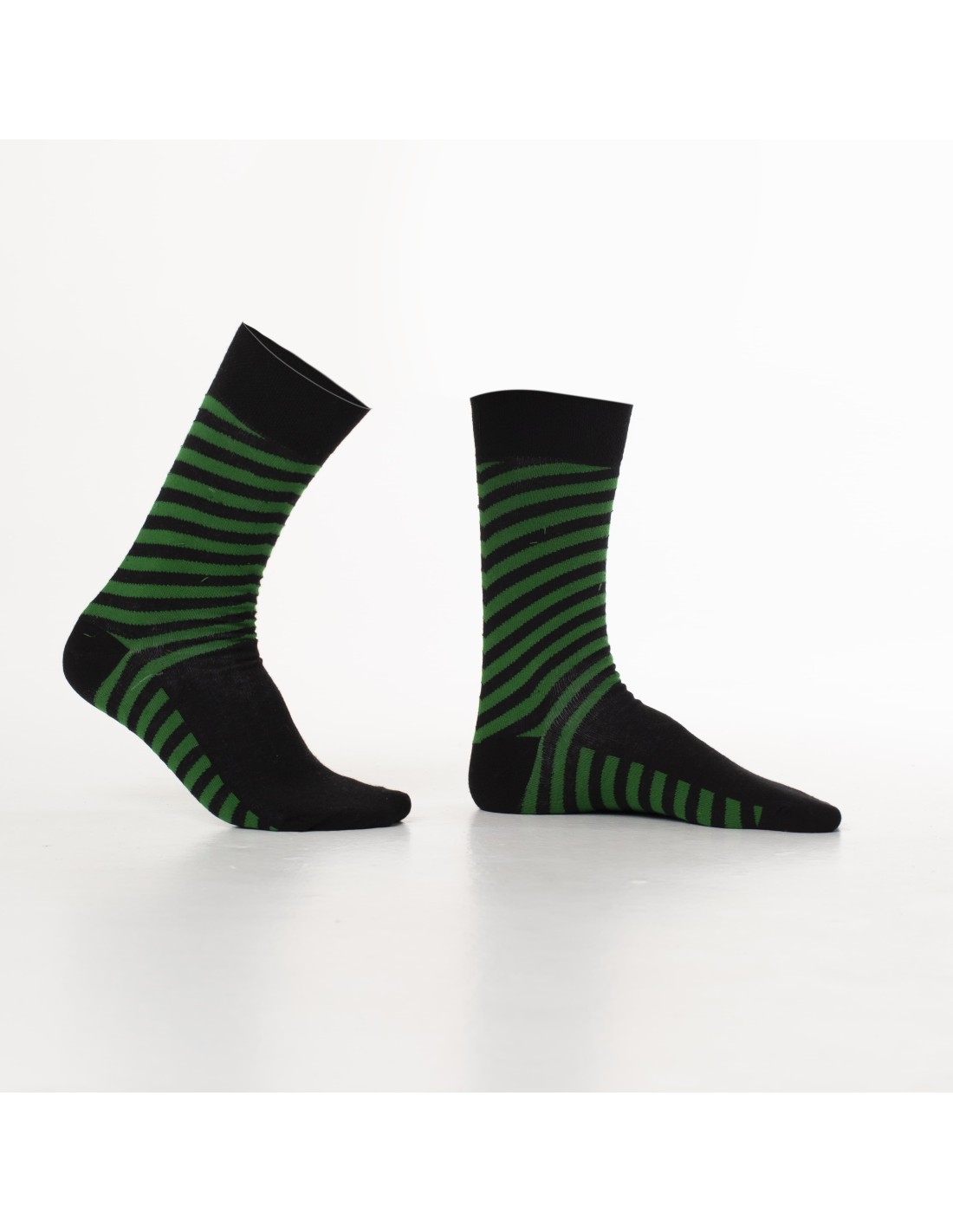 Schwarz-grün gestreifte Herrensocken SM06 – Online-Shop – Boutique